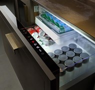 Click to view gallery HJ store3